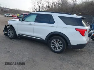 2020 Ford Explorer XLT with VIN 1FMSK8DH2LGC86989, listed as a IAAI auction lot 41078980 with 76,326 mi miles. Bid and sale history available at carsss.com. Image 3.