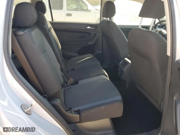 2018 Volkswagen Tiguan S with VIN 3VV1B7AX7JM013797, listed as a Copart auction lot 77445924 with 194,708 mi miles and Salvage Title. Bid and sale history available at carsss.com. Image 11.