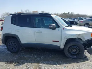 2018 Jeep Renegade Trailhawk with VIN ZACCJBCB9JPG81032, listed as a IAAI auction lot 41722934 with 178,502 mi miles. Bid and sale history available at carsss.com. Image 13.