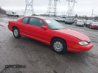 1997 Chevrolet Monte Carlo LS z VIN 2G1WW12M0V9327258, wystawiony jako IAAI lot #41853530 z przebiegiem 124 504 mil mil oraz . Historia ofert i sprzedaży dostępna na DreamBid. Obrazek 1.