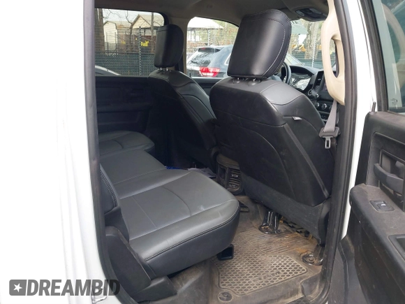 2020 Ram 2500 Tradesman with VIN 3C7WR4HJXLG201931, listed as a IAAI auction lot 41832892 with 86,215 mi miles. Bid and sale history available at carsss.com. Image 8.