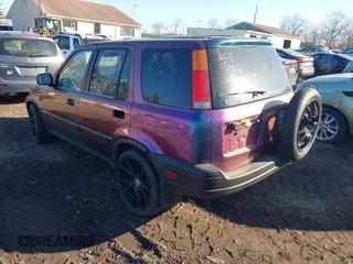 1998 Honda CR-V LX with VIN JHLRD1848WC105307, listed as a IAAI auction lot 41680033 with 17,296 mi miles. Bid and sale history available at carsss.com. Image 3.