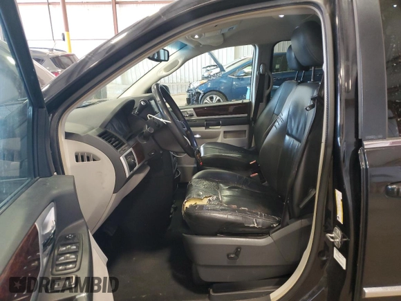 2009 Chrysler Town & Country Touring with VIN 2A8HR54179R647290, listed as a Copart auction lot 54488785 with 223,756 mi miles and Salvage Title. Bid and sale history available at DreamBid. Image 7.