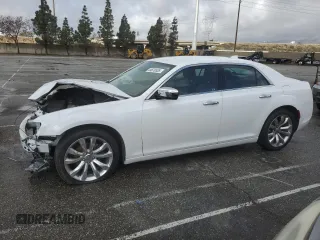 2019 Chrysler 300 Limited with VIN 2C3CCAEG5KH698138, listed as a Copart auction lot 44676535 with 55,460 mi miles and Salvage Title. Bid and sale history available at DreamBid. Image 1.