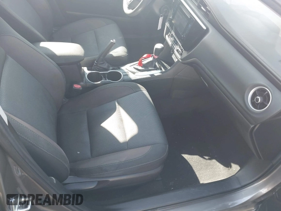 2018 Toyota Corolla L z VIN 2T1BURHE9JC971913, wystawiony jako IAAI lot #42220378 z przebiegiem 113 437 mil mil oraz . Historia ofert i sprzedaży dostępna na DreamBid. Obrazek 5.