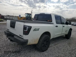 2005 Nissan Titan SE with VIN 1N6BA07B25N535867, listed as a Copart auction lot 45205415 with 207,858 mi miles and Salvage Title. Bid and sale history available at DreamBid. Image 3.