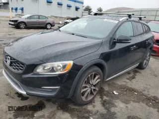 2015 Volvo V60 Cross Country T5 with VIN YV4612HK9F1001897, listed as a Copart auction lot 80022964 with 135,474 mi miles and Salvage Title. Bid and sale history available at carsss.com. Image 1.