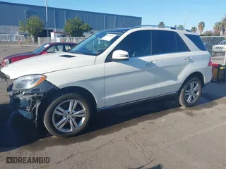 2013 Mercedes-Benz M-Class ML 350 with VIN 4JGDA5HB0DA247192, listed as a IAAI auction lot 41435689 with 90,894 mi miles. Bid and sale history available at carsss.com. Image 18.