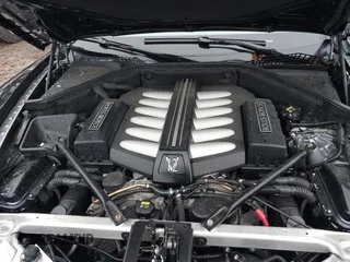 2017 Rolls-Royce Wraith z VIN SCA665C52HUX86814, wystawiony jako IAAI lot #41588718 z przebiegiem 11 277 mil mil oraz . Historia ofert i sprzedaży dostępna na DreamBid. Obrazek 10.