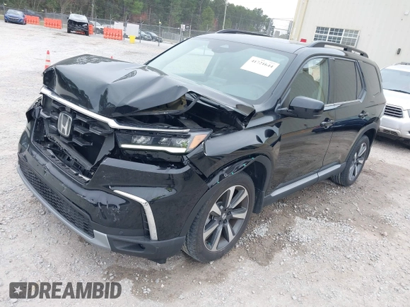 2024 Honda Pilot Elite with VIN 5FNYG1H87RB035776, listed as a IAAI auction lot 41721644 with 14,697 mi miles. Bid and sale history available at carsss.com. Image 2.