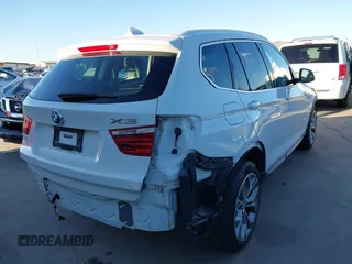 2017 BMW X3 xDrive28i z VIN 5UXWX9C50H0T08829, wystawiony jako IAAI lot #41815714 z przebiegiem 79 120 mil mil oraz . Historia ofert i sprzedaży dostępna na DreamBid. Obrazek 4.