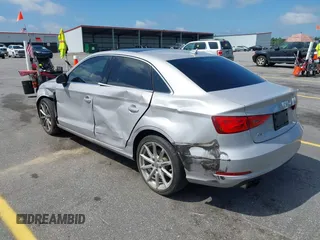 2015 Audi A3 Premium Plus z VIN WAUCCGFF6F1061507, wystawiony jako IAAI lot #42502310 z przebiegiem 131 670 mil mil oraz . Historia ofert i sprzedaży dostępna na DreamBid. Obrazek 3.