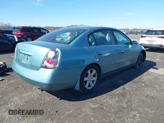 2002 Nissan Altima S with VIN 1N4AL11D92C152451, listed as a IAAI auction lot 41628699 with 143,184 mi miles. Bid and sale history available at carsss.com. Image 4.