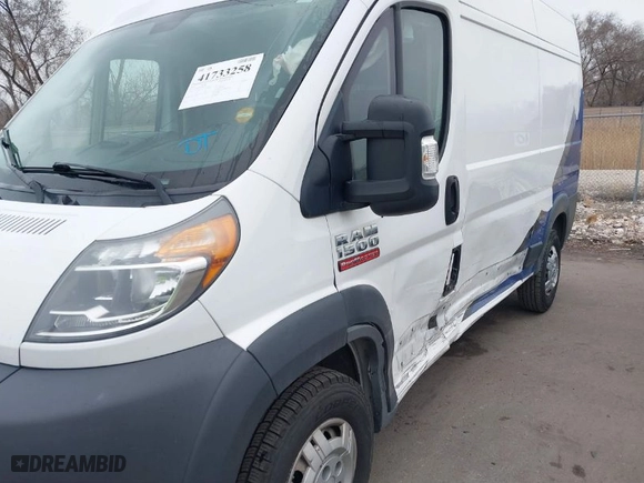 2018 Ram ProMaster Cargo Van with VIN 3C6TRVBG3JE124211, listed as a IAAI auction lot 41733258 with 132,690 mi miles. Bid and sale history available at carsss.com. Image 18.