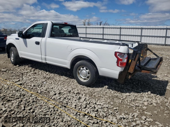 2019 Ford F-150 XL z VIN 1FTMF1CB0KKC19082, wystawiony jako Copart lot #54424375 z przebiegiem 83 107 mil mil oraz Nie do naprawy • Non repairable. Historia ofert i sprzedaży dostępna na DreamBid. Obrazek 2.
