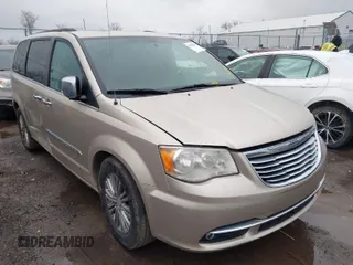 2015 Chrysler Town & Country Touring-L with VIN 2C4RC1CG6FR509912, listed as a IAAI auction lot 41919035 with 208,983 mi miles. Bid and sale history available at carsss.com. Image 1.
