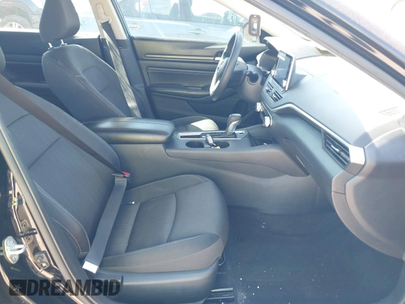 2020 Nissan Altima S z VIN 1N4BL4BV6LC184384, wystawiony jako IAAI lot #42312170 z przebiegiem 85 979 mil mil oraz . Historia ofert i sprzedaży dostępna na DreamBid. Obrazek 5.