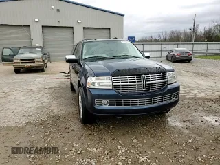 2013 Lincoln Navigator z VIN 5LMJJ2H54DEL06648, wystawiony jako Copart lot #47975275 z przebiegiem 189 591 mil mil oraz Szkoda całkowita • Salvage title. Historia ofert i sprzedaży dostępna na DreamBid. Obrazek 15.