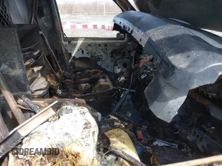 2009 Ford Econoline Cargo с VIN 1FTNE24L39DA13287, выставлен на аукционе IAAI как лот 41727313 с пробегом Не указан миль и . История ставок и продаж доступна на DreamBid. Изображение 5.