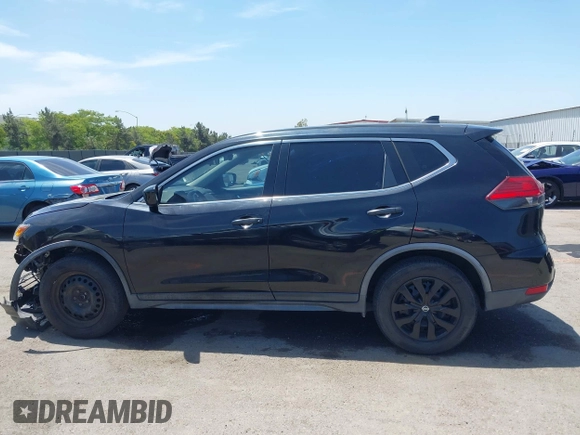 2017 Nissan Rogue S z VIN JN8AT2MT7HW381998, wystawiony jako IAAI lot #42384384 z przebiegiem 109 842 mil mil oraz . Historia ofert i sprzedaży dostępna na DreamBid. Obrazek 14.