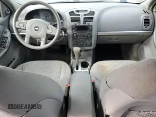 2005 Chevrolet Malibu Maxx LS z VIN 1G1ZT62815F129303, wystawiony jako Copart lot #52362305 z przebiegiem 148 639 mil mil oraz Szkody całkowita. Historia ofert i sprzedaży dostępna na DreamBid. Obrazek 8.