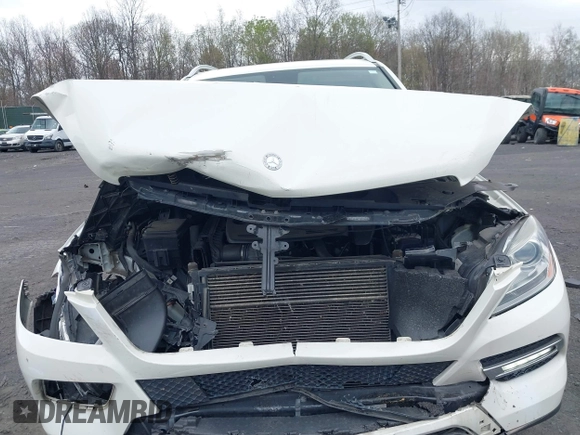 2012 Mercedes-Benz M ML 350 with VIN 4JGDA5HB5CA077443, listed as a IAAI auction lot 42093345 with 122,147 mi miles. Bid and sale history available at carsss.com. Image 6.