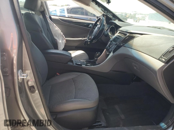 2014 Hyundai Sonata SE with VIN 5NPEC4AC7EH830904, listed as a Copart auction lot 52088375 with 212,206 mi miles and Salvage Title. Bid and sale history available at DreamBid. Image 7.