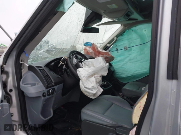 2019 Ford Transit Passenger XL with VIN 1FBAX2CM0KKA73861, listed as a IAAI auction lot 41494070 with 29,556 mi miles. Bid and sale history available at carsss.com. Image 5.