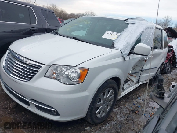 2015 Chrysler Town & Country Touring with VIN 2C4RC1BG9FR552481, listed as a IAAI auction lot 41422453 with 139,693 mi miles and . Bid and sale history available at DreamBid. Image 17.
