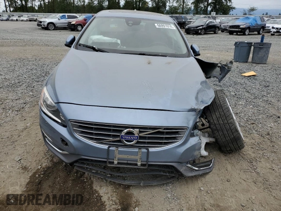 2017 Volvo S60 Inscription z VIN LYV402TK4HB127567, wystawiony jako Copart lot #66991914 z przebiegiem Nie podano mil oraz Szkoda całkowita • Salvage title. Historia ofert i sprzedaży dostępna na DreamBid. Obrazek 5.