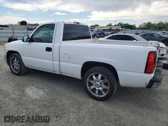 1999 GMC New Sierra 1500 SLE with VIN 1GTEC14T3XZ507987, listed as a Copart auction lot 51455195 with 235,344 mi miles and Salvage Title. Bid and sale history available at carsss.com. Image 2.