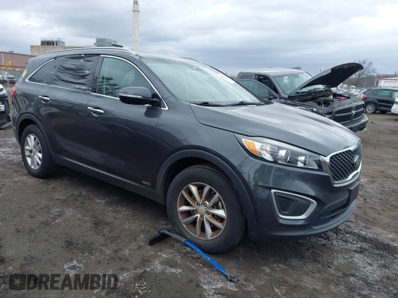 2018 Kia Sorento LX with VIN 5XYPGDA3XJG339502, listed as a IAAI auction lot 41724461 with 58,849 mi miles. Bid and sale history available at carsss.com. Image 1.