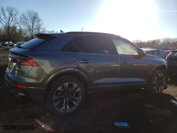 2025 Audi Q8 Premium Plus with VIN WA1EVBF12SD002406, listed as a Copart auction lot 86548284 with 1,756 mi miles and Salvage Title. Bid and sale history available at carsss.com. Image 3.