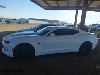 2018 Chevrolet Camaro 1LT with VIN 1G1FB1RX3J0108231, listed as a IAAI auction lot 41828367 with 91,942 mi miles. Bid and sale history available at carsss.com. Image 14.