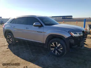 2021 Volkswagen Atlas Cross Sport 2.0T SE with VIN 1V2LC2CA4MC215808, listed as a Copart auction lot 81075644 with 101,383 mi miles and Salvage Title. Bid and sale history available at carsss.com. Image 4.
