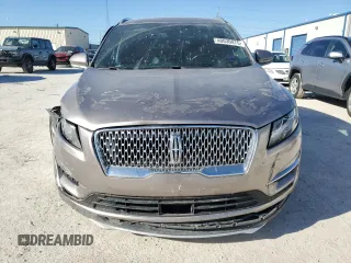 2019 Lincoln MKC Select with VIN 5LMCJ2D96KUL02511, listed as a Copart auction lot 48630875 with 83,635 mi miles and Salvage title. Bid and sale history available at DreamBid. Image 5.