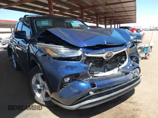 2023 Toyota Highlander L z VIN 5TDKDRAHXPS516623, wystawiony jako IAAI lot #42109940 z przebiegiem 39 993 mil mil oraz . Historia ofert i sprzedaży dostępna na DreamBid. Obrazek 1.