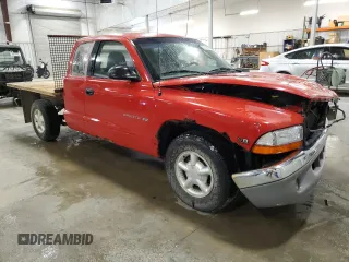 2000 Dodge Dakota Sport z VIN 1B7GL22N5YS674686, wystawiony jako Copart lot #57595365 z przebiegiem 109 685 mil mil oraz Szkody całkowita. Historia ofert i sprzedaży dostępna na DreamBid. Obrazek 4.