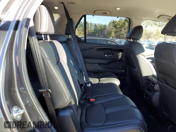 2025 Honda Pilot EX-L with VIN 5FNYG1H44SB012586, listed as a Copart auction lot 88014035 with 8,596 mi miles and Salvage Title. Bid and sale history available at carsss.com. Image 11.