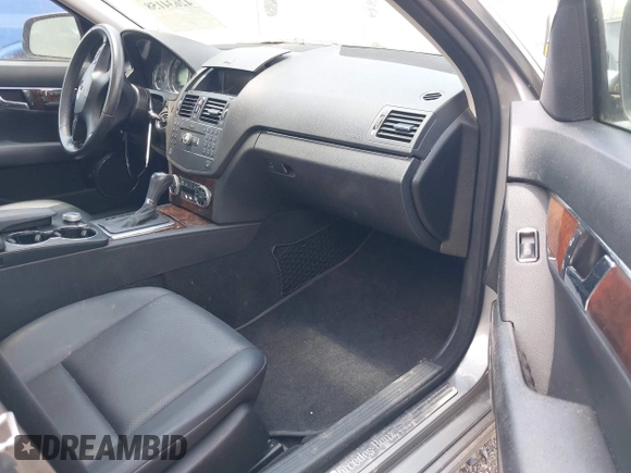 2009 Mercedes-Benz C 300 Sport with VIN WDDGF81X99F309358, listed as a IAAI auction lot 42634158 with 131,103 mi miles and . Bid and sale history available at DreamBid. Image 5.