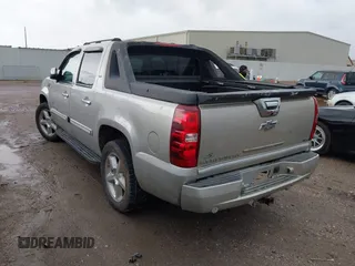 2007 Chevrolet Avalanche 1LT with VIN 3GNEC12007G155273, listed as a IAAI auction lot 41573051 with 139,714 mi miles and . Bid and sale history available at DreamBid. Image 3.