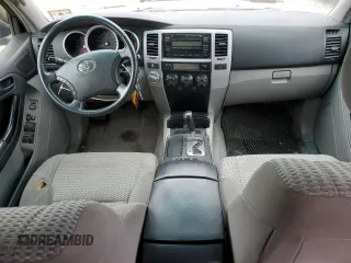 2008 Toyota 4Runner SR5 z VIN JTEBU14R58K029677, wystawiony jako Copart lot #48015485 z przebiegiem 251 517 mil mil oraz Czysty tytuł • Clean title. Historia ofert i sprzedaży dostępna na DreamBid. Obrazek 8.