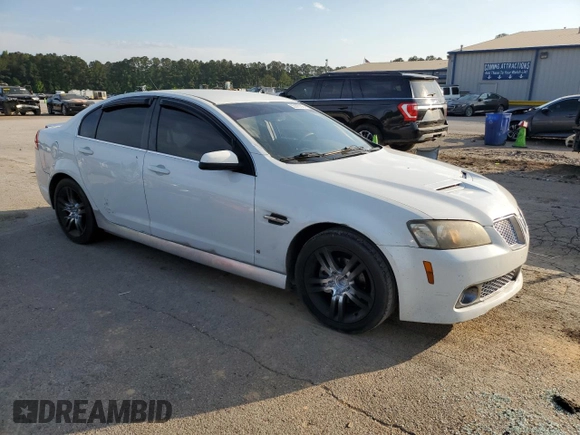 2008 Pontiac G8 z VIN 6G2ER57708L141874, wystawiony jako Copart lot #55365145 z przebiegiem 176 743 mil mil oraz Czysty tytuł • Clean title. Historia ofert i sprzedaży dostępna na DreamBid. Obrazek 4.