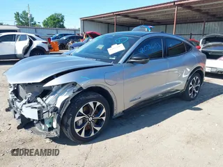 2021 Ford Mustang Mach-E Premium z VIN 3FMTK3SU7MMA02271, wystawiony jako IAAI lot #42072602 z przebiegiem 61 526 mil mil oraz . Historia ofert i sprzedaży dostępna na DreamBid. Obrazek 23.