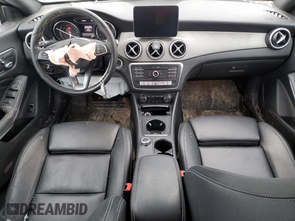 2018 Mercedes-Benz CLA 250 z VIN WDDSJ4GB4JN592629, wystawiony jako Copart lot #44162995 z przebiegiem 105 024 mil mil oraz Szkoda całkowita • Salvage title. Historia ofert i sprzedaży dostępna na DreamBid. Obrazek 8.