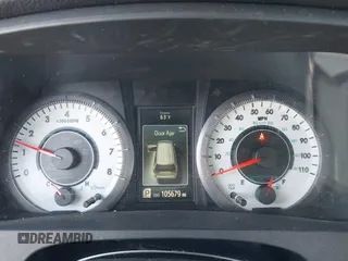 2015 Toyota Sienna SE with VIN 5TDXK3DC9FS652765, listed as a IAAI auction lot 41723922 with 105,679 mi miles. Bid and sale history available at carsss.com. Image 7.