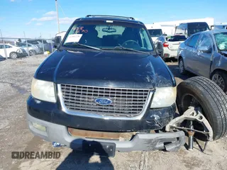 2003 Ford Expedition Special Service with VIN 1FMFU16L33LC18812, listed as a IAAI auction lot 41581270 with 1 mi miles. Bid and sale history available at carsss.com. Image 11.