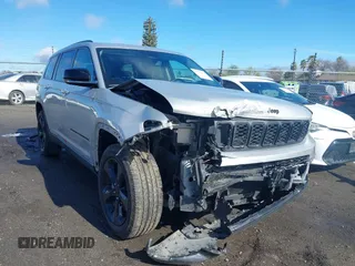 2022 Jeep Grand Cherokee Limited z VIN 1C4RJJBG0N8549422, wystawiony jako IAAI lot #41735427 z przebiegiem 83 747 mil mil oraz . Historia ofert i sprzedaży dostępna na DreamBid. Obrazek 1.