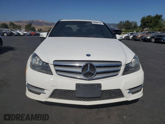 2013 Mercedes-Benz C 250 Sport с VIN WDDGF4HB7DR267492, выставлен на аукционе Copart как лот 64426115 с пробегом 188 514 миль миль и Чистый • Clean title. История ставок и продаж доступна на DreamBid. Изображение 5.