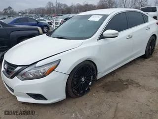 2018 Nissan Altima 2.5 SV with VIN 1N4AL3AP9JC150008, listed as a IAAI auction lot 41481389 with 104,796 mi miles. Bid and sale history available at carsss.com. Image 23.